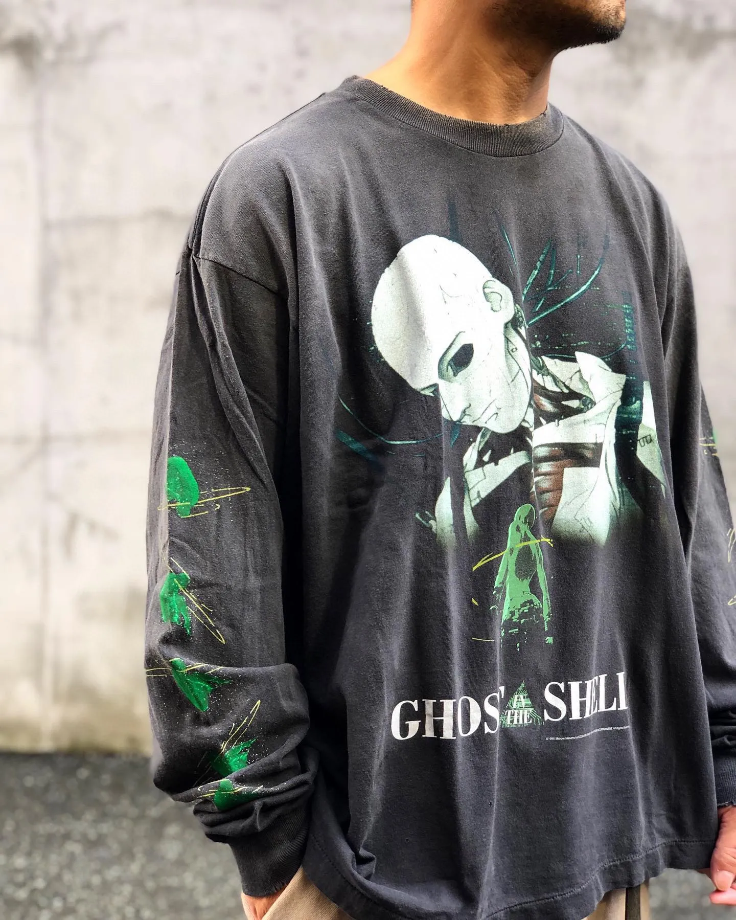 SAINT Mxxxxxx × GHOST IN THE SHELL Ghost in the Shell GS_LS TEE/GITS/BLK Big IP Ghost in the Shell co-branded model Motoko Kusanagi takes a bath Retro distressed long sleeves Ready-to-wear Assute dyeing All parts of the horse spray fade/replacement fade Correct accessories Joint LOGO wash mark/main mark/cherub mark Super complex printing reproduction Super long drawing/pattern making cycle Handmade graffiti made dirty